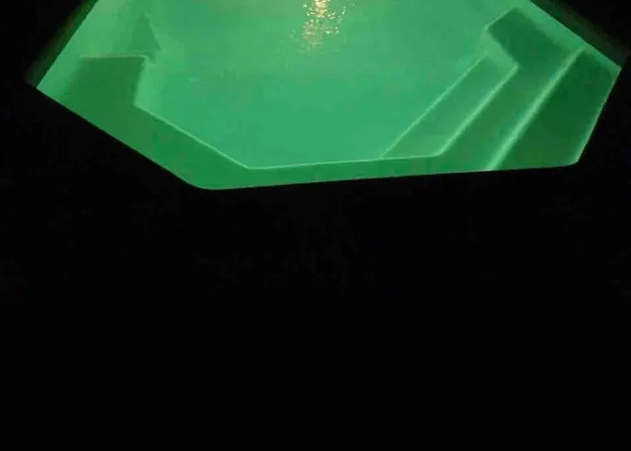 Avec Vue Et Piscine Privee *