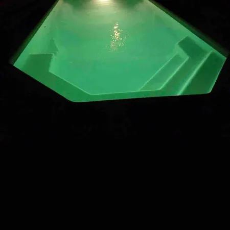 Avec Vue Et Piscine Privee *