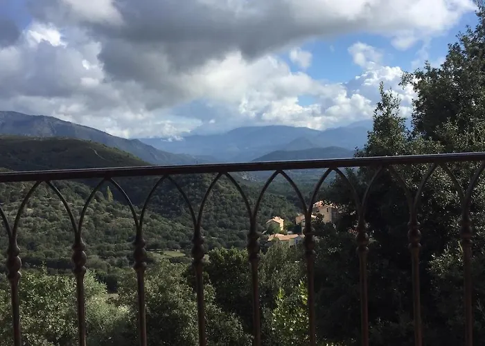 Avec Vue Et Piscine Privee *