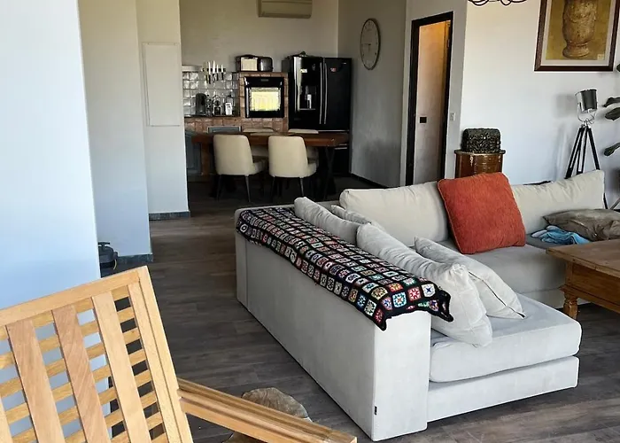 Avec Vue Et Piscine Privee Holiday home *